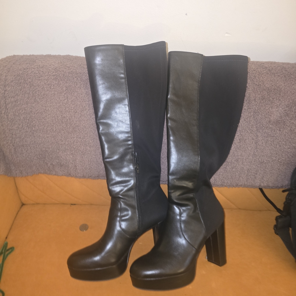 Elegant Black Leather Knee-High Boots